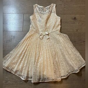 Newberry size 10 formal dress